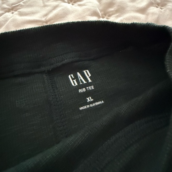GAP Green Mockneck Ribbed Tee - Picture 3 of 3
